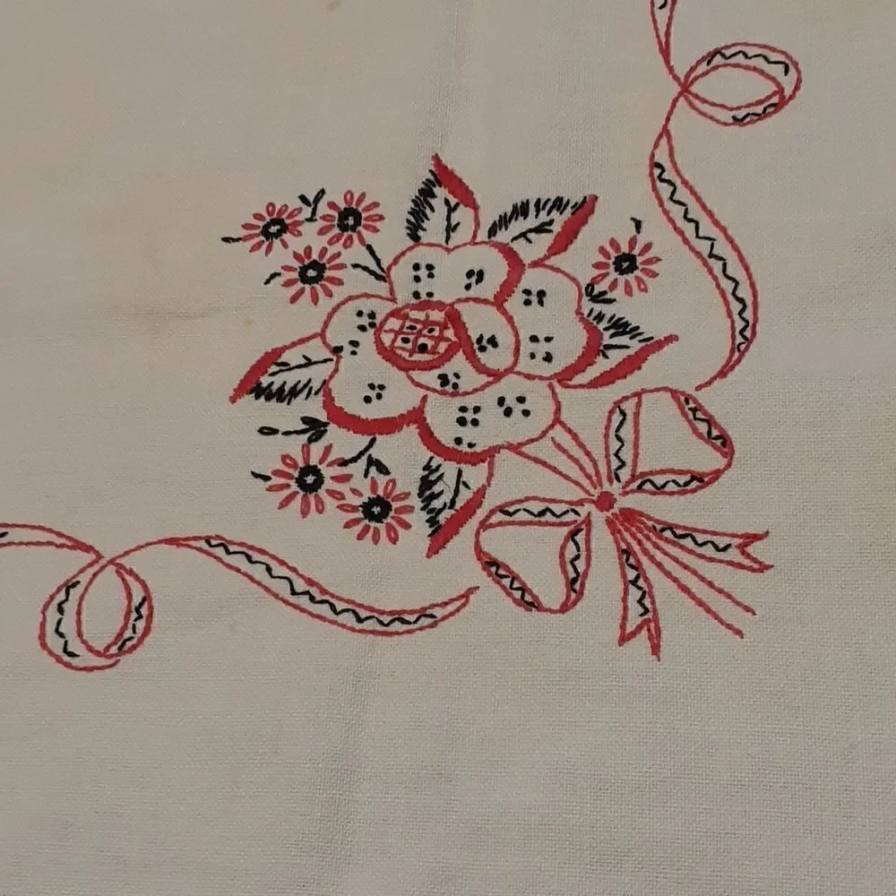 3 pc vtg embroidered 28